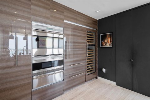 Copropriété à vendre à Miami, Floride: 3 chambres, 272.02 m2 № 1996102 - photo 16