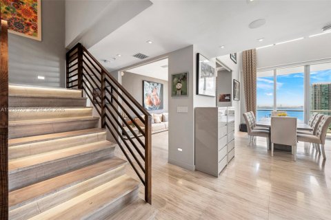 Copropriété à vendre à Miami, Floride: 3 chambres, 272.02 m2 № 1996102 - photo 3