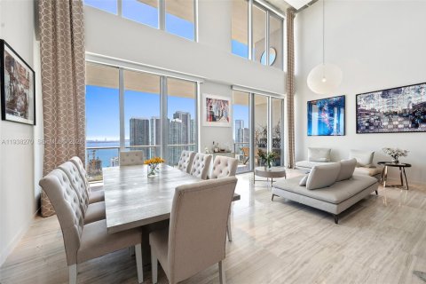 Copropriété à vendre à Miami, Floride: 3 chambres, 272.02 m2 № 1996102 - photo 7