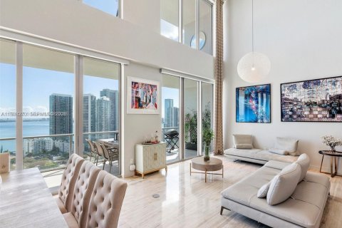 Copropriété à vendre à Miami, Floride: 3 chambres, 272.02 m2 № 1996102 - photo 6