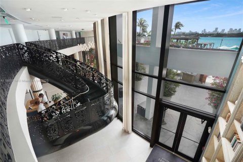 Condo in Miami Beach, Florida  № 1938635 - photo 26