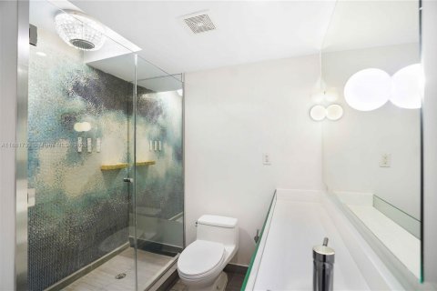 Condo in Miami Beach, Florida  № 1938635 - photo 14