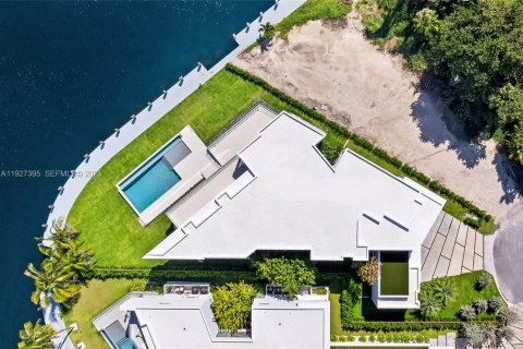 House in Hallandale Beach, Florida 7 bedrooms № 1987981 - photo 18