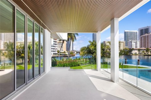 House in Hallandale Beach, Florida 7 bedrooms № 1987981 - photo 13