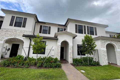 House in Homestead, Florida 3 bedrooms, 123.37 sq.m. № 1897363 - photo 1