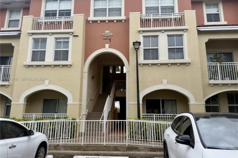 Condo in Doral, Florida, 3 bedrooms  № 2041185
