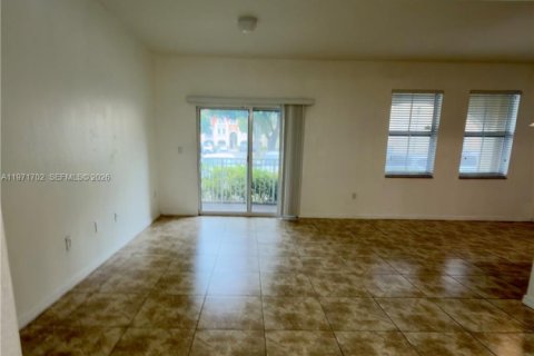 Condo in Doral, Florida, 3 bedrooms  № 2041185 - photo 9