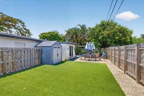 House in Hollywood, Florida 3 bedrooms, 117.8 sq.m. № 2173220 - photo 25