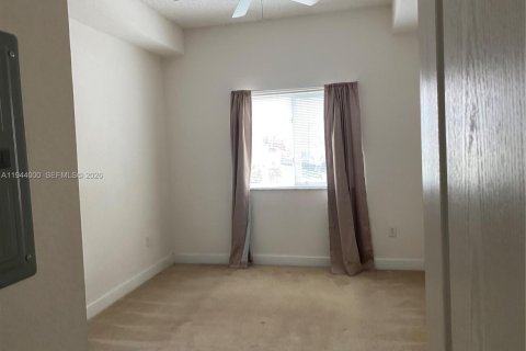 Снять в аренду кондоминиум в Саут-Майами, Флорида 1 спальня, 60.57м2, № 2000850 - фото 19