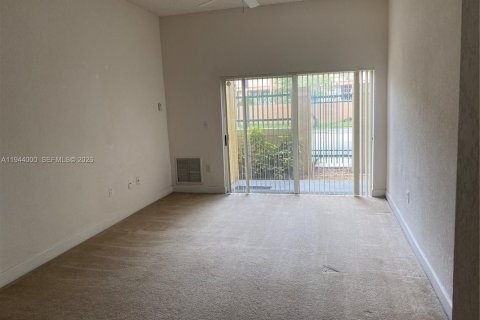 Снять в аренду кондоминиум в Саут-Майами, Флорида 1 спальня, 60.57м2, № 2000850 - фото 16