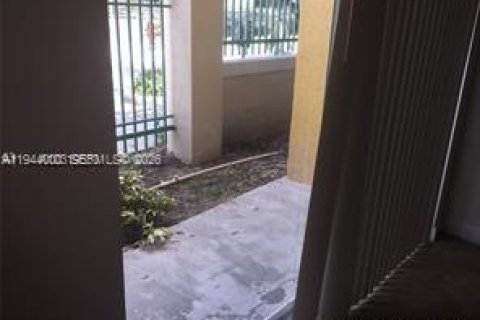 Снять в аренду кондоминиум в Саут-Майами, Флорида 1 спальня, 60.57м2, № 2000850 - фото 24