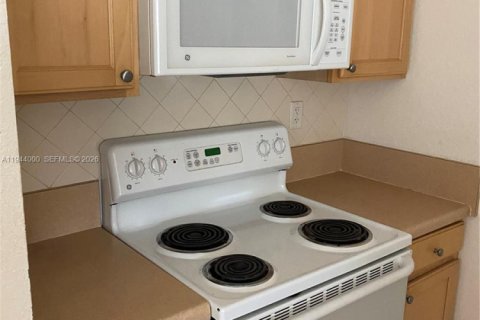 Снять в аренду кондоминиум в Саут-Майами, Флорида 1 спальня, 60.57м2, № 2000850 - фото 13