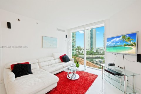 Condo in Sunny Isles Beach, Florida, 3 bedrooms  № 1993213 - photo 7