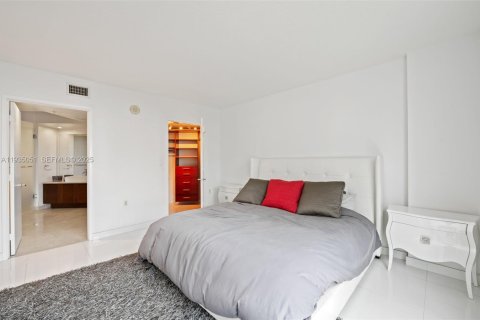 Condo in Sunny Isles Beach, Florida, 3 bedrooms  № 1993213 - photo 16