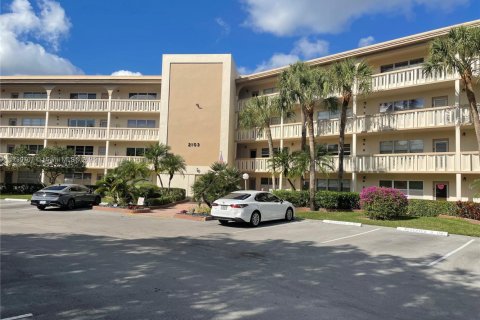 Condo in Coconut Creek, Florida, 2 bedrooms  № 1864307 - photo 27