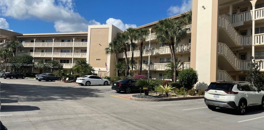 Condo in Coconut Creek, Florida, 2 bedrooms  № 1864307
