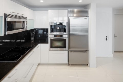 Condominio en venta en Sunny Isles Beach, Florida, 1 dormitorio, 79.71 m2 № 2014060 - foto 7