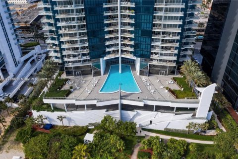 Condominio en venta en Sunny Isles Beach, Florida, 1 dormitorio, 79.71 m2 № 2014060 - foto 20