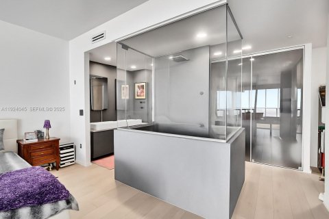 Купить кондоминиум в Майами, Флорида 2 спальни, 166.67м2, № 1982595 - фото 18