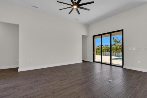 Villa ou maison à vendre à Port Charlotte, Floride: 4 chambres, 187.01 m2 № 1767052 - photo 4