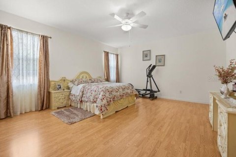 House in Ocoee, Florida 5 bedrooms, 342.53 sq.m. № 1680445 - photo 17