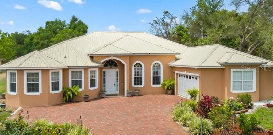 House in Ocoee, Florida 5 bedrooms, 342.53 sq.m. № 1680445