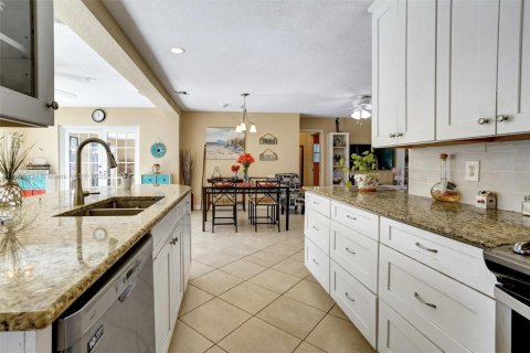 Купить виллу или дом в Холливуд, Флорида 3 спальни, 127.93м2, № 1975554 - фото 8