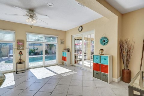 Купить виллу или дом в Холливуд, Флорида 3 спальни, 127.93м2, № 1975554 - фото 10