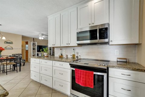 Купить виллу или дом в Холливуд, Флорида 3 спальни, 127.93м2, № 1975554 - фото 7