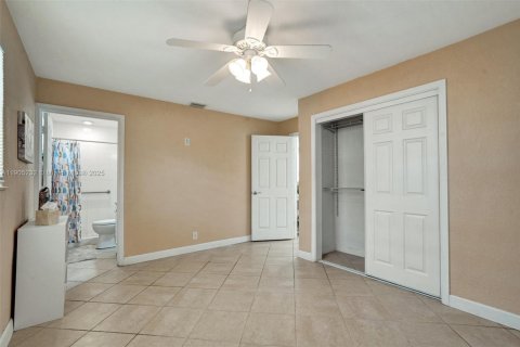 Купить виллу или дом в Холливуд, Флорида 3 спальни, 127.93м2, № 1975554 - фото 21