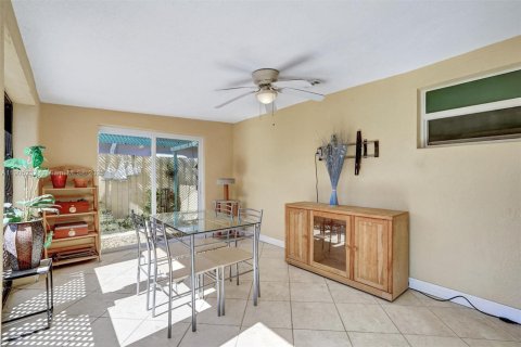 Купить виллу или дом в Холливуд, Флорида 3 спальни, 127.93м2, № 1975554 - фото 17