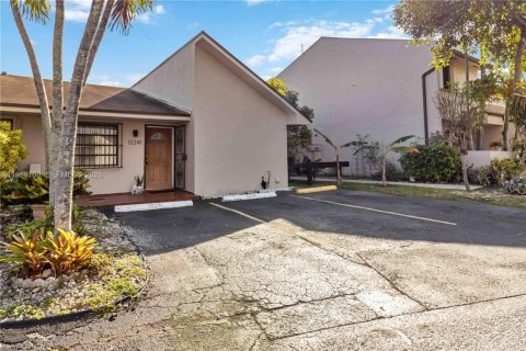 Adosado en alquiler en Miami, Florida, 3 dormitorios, 111.48 m2 № 2057737 - foto 20