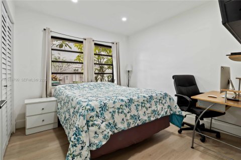 Adosado en alquiler en Miami, Florida, 3 dormitorios, 111.48 m2 № 2057737 - foto 9