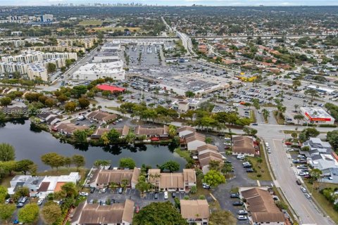 Adosado en alquiler en Miami, Florida, 3 dormitorios, 111.48 m2 № 2057737 - foto 28