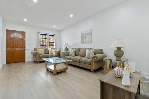 Adosado en alquiler en Miami, Florida, 3 dormitorios, 111.48 m2 № 2057737 - foto 3