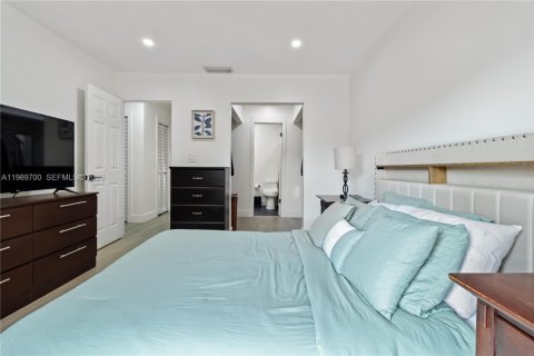 Adosado en alquiler en Miami, Florida, 3 dormitorios, 111.48 m2 № 2057737 - foto 11