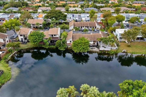 Adosado en alquiler en Miami, Florida, 3 dormitorios, 111.48 m2 № 2057737 - foto 27