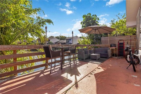 Adosado en alquiler en Miami, Florida, 3 dormitorios, 111.48 m2 № 2057737 - foto 18