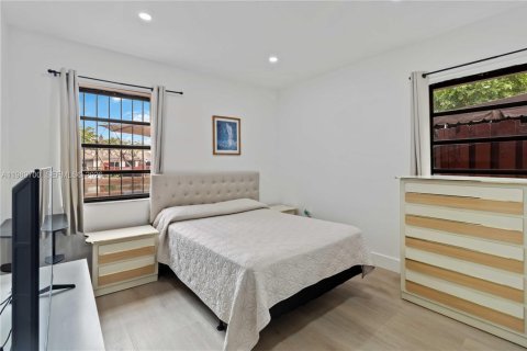 Adosado en alquiler en Miami, Florida, 3 dormitorios, 111.48 m2 № 2057737 - foto 15