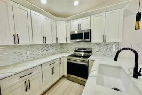 Villa ou maison à vendre à North Port, Floride: 3 chambres, 121.52 m2 № 1806861 - photo 7