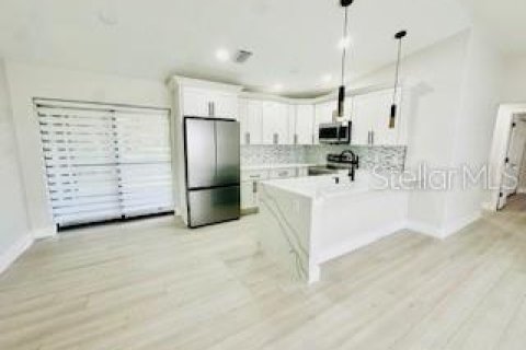 Villa ou maison à vendre à North Port, Floride: 3 chambres, 121.52 m2 № 1806861 - photo 2