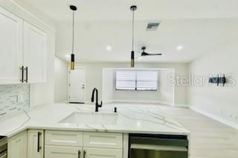 Villa ou maison à vendre à North Port, Floride: 3 chambres, 121.52 m2 № 1806861 - photo 28