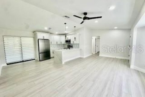 Villa ou maison à vendre à North Port, Floride: 3 chambres, 121.52 m2 № 1806861 - photo 4