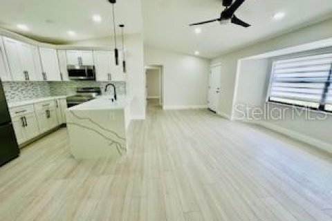 Villa ou maison à vendre à North Port, Floride: 3 chambres, 121.52 m2 № 1806861 - photo 5