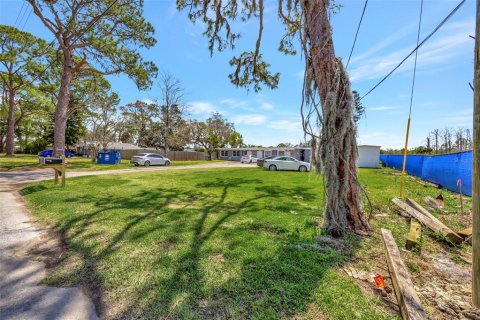 Commercial property in New Port Richey, Florida 3 bedrooms, 255.76 sq.m. № 1733055 - photo 5