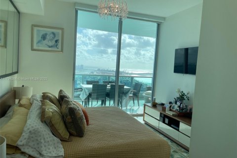 Condo in Miami, Florida, 1 bedroom  № 1956938 - photo 8