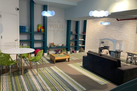 Condo in Miami, Florida, 1 bedroom  № 1956938 - photo 19