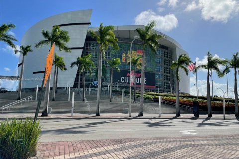 Condo in Miami, Florida, 1 bedroom  № 1956938 - photo 28