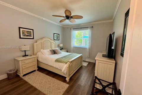 House in Miramar, Florida 5 bedrooms, 344.3 sq.m. № 1999078 - photo 25