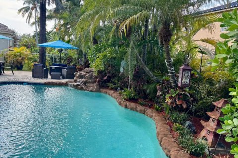 House in Miramar, Florida 5 bedrooms, 344.3 sq.m. № 1999078 - photo 8